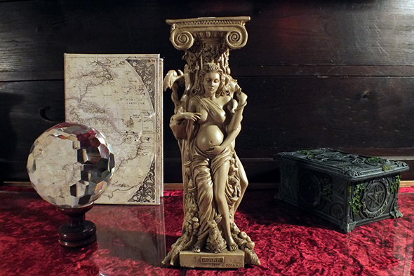 マザーメイデントリプル女神キャンドルホルダー アイボリー Triple Goddess Mother,Maiden,Crone Candle Holder IV