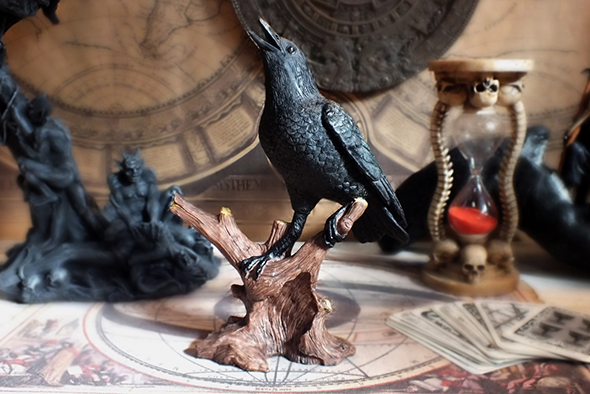 レイヴン スタチュー(像) Raven on Deadwood Statue