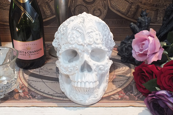 ロココスカル ホワイトフラワー スカルヘッド Rococo White Floral Skull Statue 