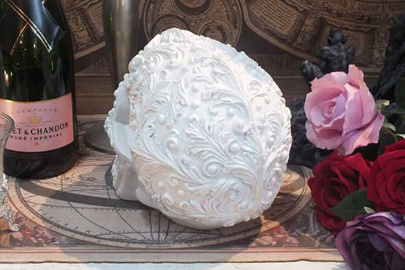 ロココスカル ホワイトフラワー スカルヘッド Rococo White Floral Skull Statue 