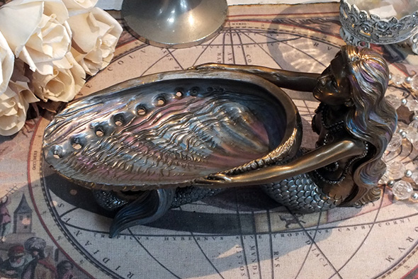 マーメイド(人魚)アバロンシェルトレイスタチュー Mermaid with Abalone Shell Statue 
