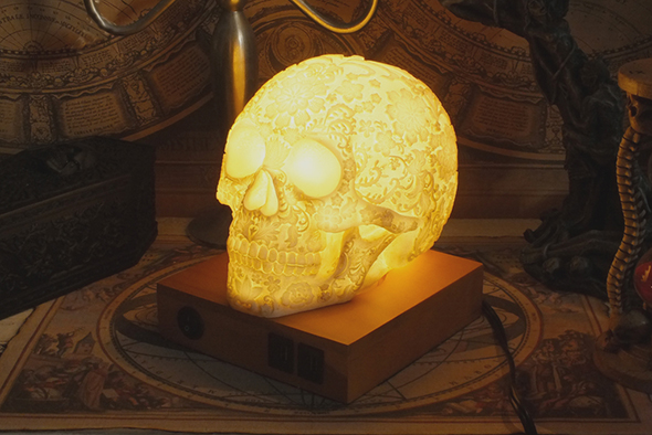 フローラルスカルシェード テーブルランプ Day of the Dead Floral Skull Lamp 