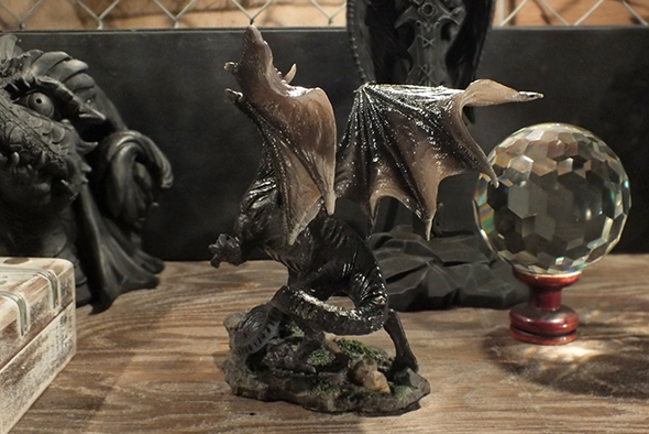ミディアム ブラックミッドナイトドラゴン フィギュア Medium Black Midnight Dragon Figurine 