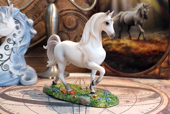 ユニコーンスタチュー ホワイト Unicorn White Statue 