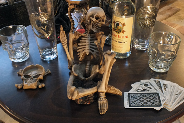 スケルトンワインボトルホルダー Skeleton Wine Bottle Holder