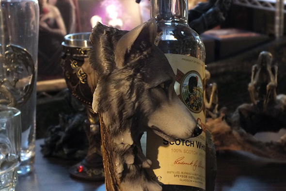 ワイルドウルフヘッド(オオカミ)ワインボトルホルダー Wild Wolf Head Wine Bottle Holder