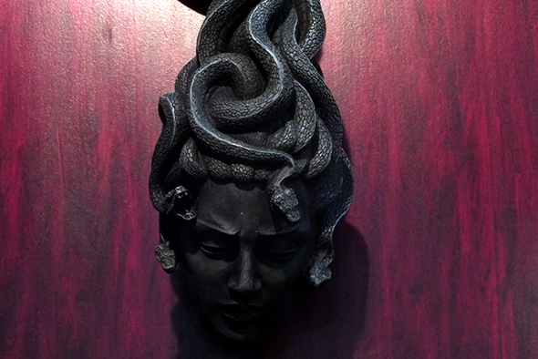 メデューサヘッド･ペルセウスハンド ウォールプラーク Perseus with the head of Medusa Wall Plaque