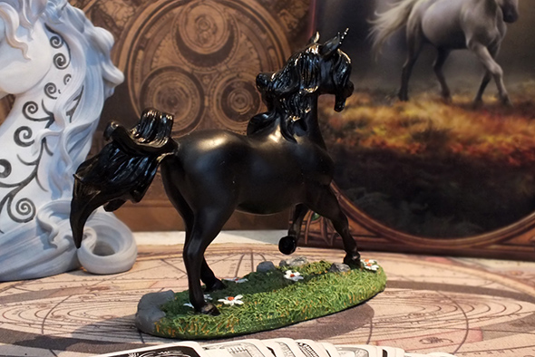 ユニコーンスタチュー ブラック Unicorn Black Statue