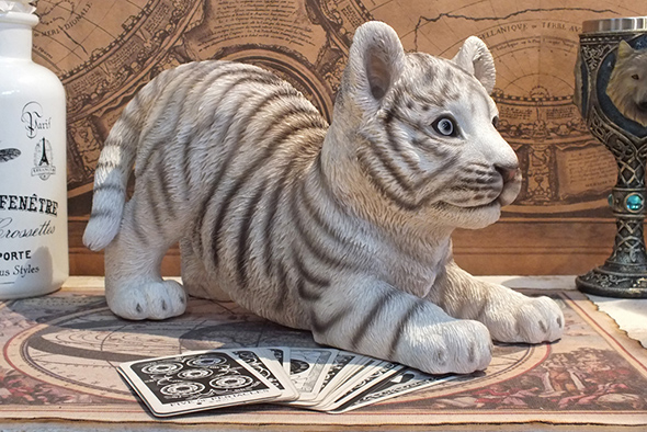 ホワイトタイガー・白虎の子供 スタチュー アニマルフィギュア White Tiger Cub Statue Animal Figurine