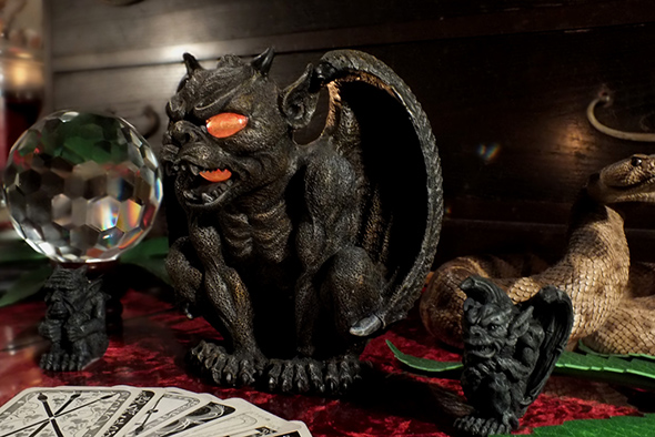 ヴァンパイア ウィングガーゴイル キャンドルホルダー Vampire Winged Guardian Gargoyle Candle Holder