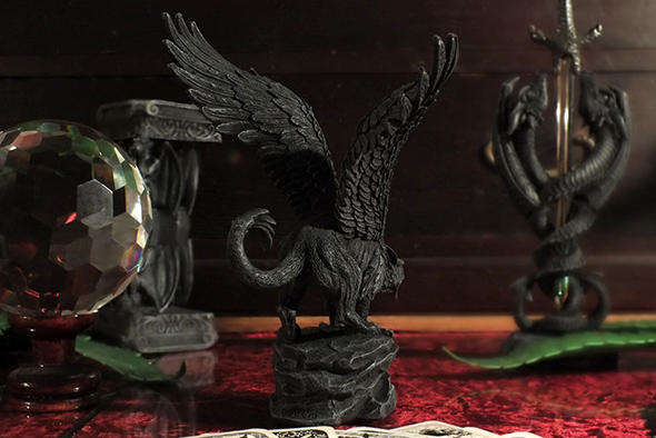 グリフィン フィギュア ゴシックスタチュー(像) Griffin Figurine Gothic Statue by Stanley Morrison 