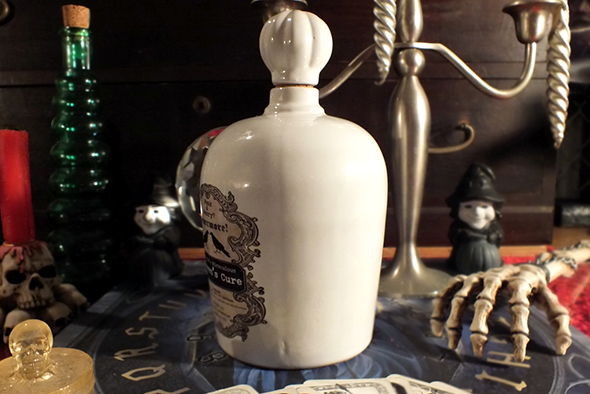 ゴシックレイヴン ネバーモア ポイズンセラミックボトル(毒瓶)    Gothic Raven's Cure Nevermore Poison Bottle White