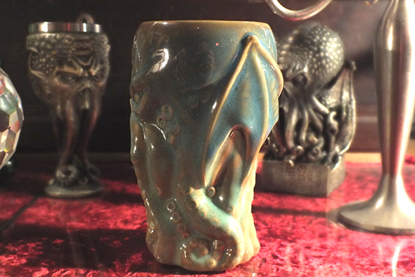 クトゥルフ・モンスタークラーケン セラミックトールパイントマグカップ Cthulhu Monster Kraken Pint Ceramic Mug