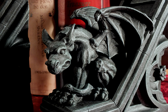 ゴシックガーゴイル スカルプチュラルブックエンドセット Gothic Gargoyle Sculptural Bookend set 8293
