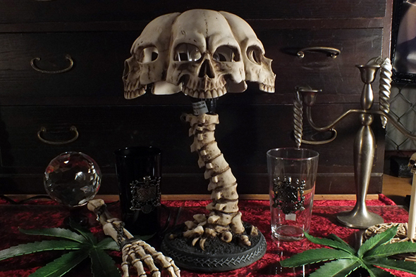 スカルテーブルランプ スカルフェイスシェード Skull Table Lamp Gothic Skull Face Shade  